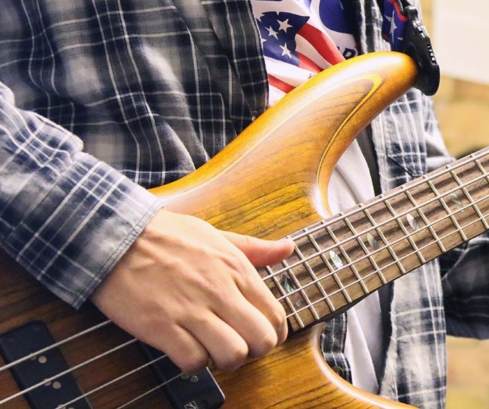 Bass Lessons Online Online Bass Guitar Lessons UK FREE Trial Session 